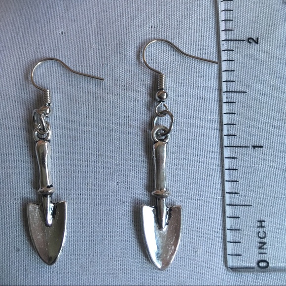 Shovel Earrings - Picture 4 of 4